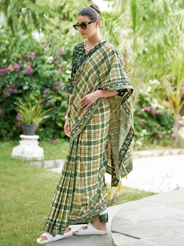 Saree Mall Women's  Blend Green Printed Designer Saree With Blouse Piece-NASHTH105 Office Formal Blouse