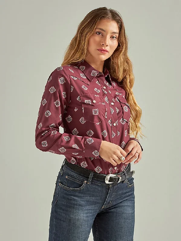 WOMEN'S WRANGLER ESSENTIAL LONG SLEEVE PRINT WESTERN SNAP SHIRT IN PORT ROYALE-- Faux Fur Fabric Real Fur Fabric Shearling Fabric