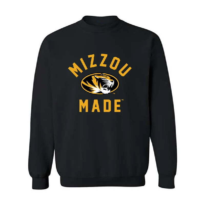 Missouri - NCAA Women's Basketball : Londyn Oliphant - Crewneck Sweatshirt Hoodie with Zipper Placket Modern Functional