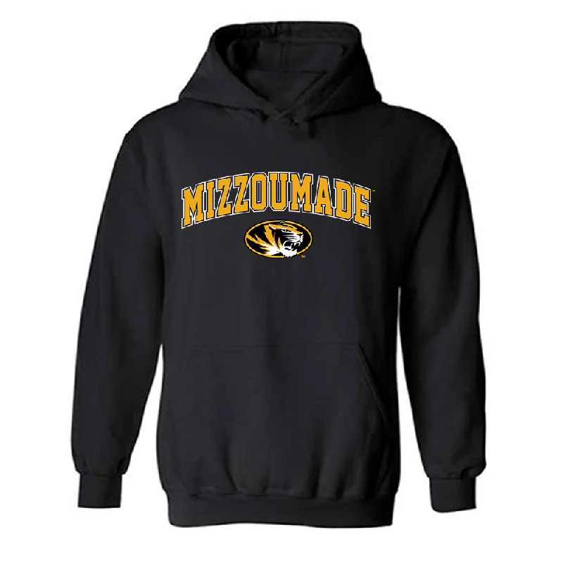 Missouri - NCAA Women's Basketball : Londyn Oliphant - Hooded Sweatshirt Hoodie with Side Slits Relaxed Casual