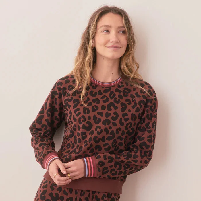 Anytime Sweatshirt Hoodie with Set-In Sleeves Structured Classic