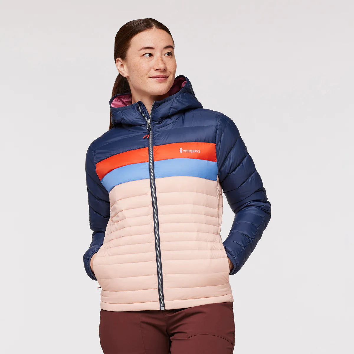 W's Fuego Down Hooded Jacket - Responsibly sourced down Welt Pockets Slit Pockets Flap Pockets W's Fuego Down Hooded Jacket - Responsibly sourced down Welt Pockets Slit Pockets Flap Pockets